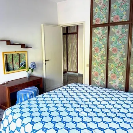 Il Platano Con Giardino Beachfront